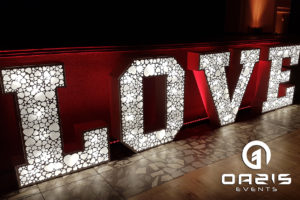Ażurowe LOVE napis LOVE Klub nauczyciela w Legnicy